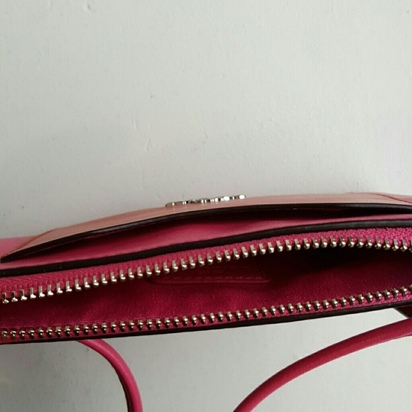 NWOT Coach Wristlet - Picture 6 of 6